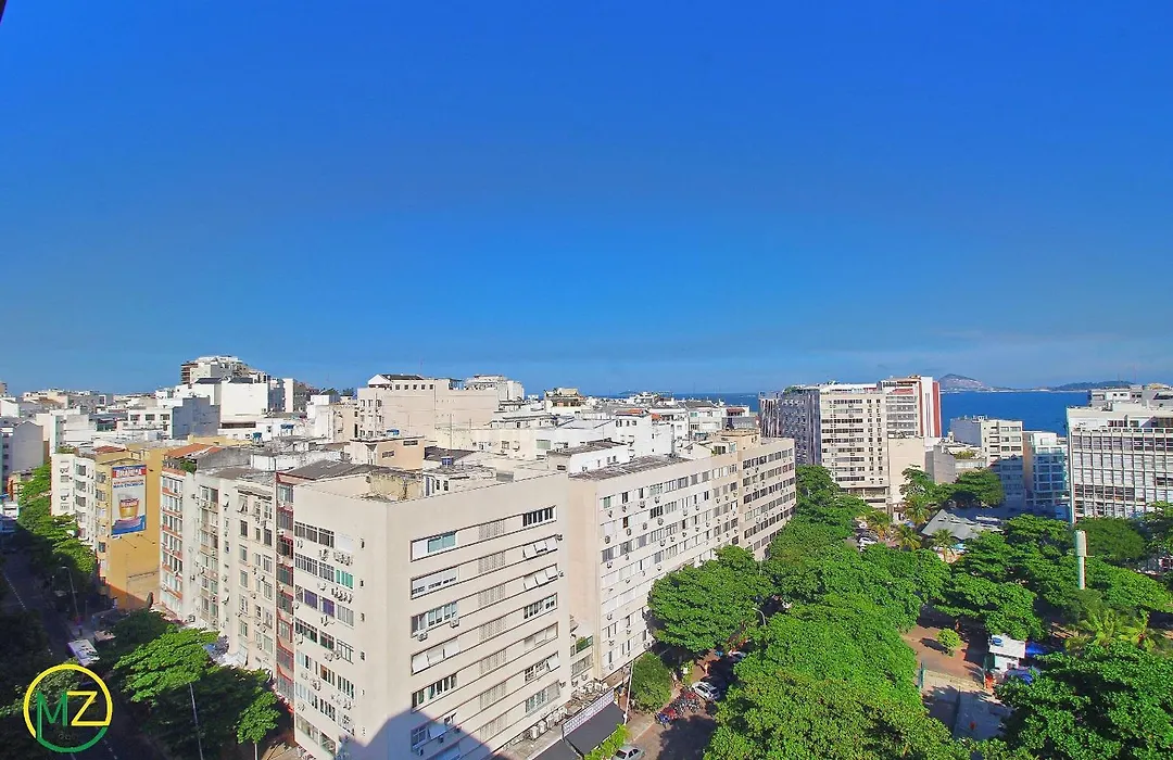 Incrível sala e quarto com varanda em Ipanema-1